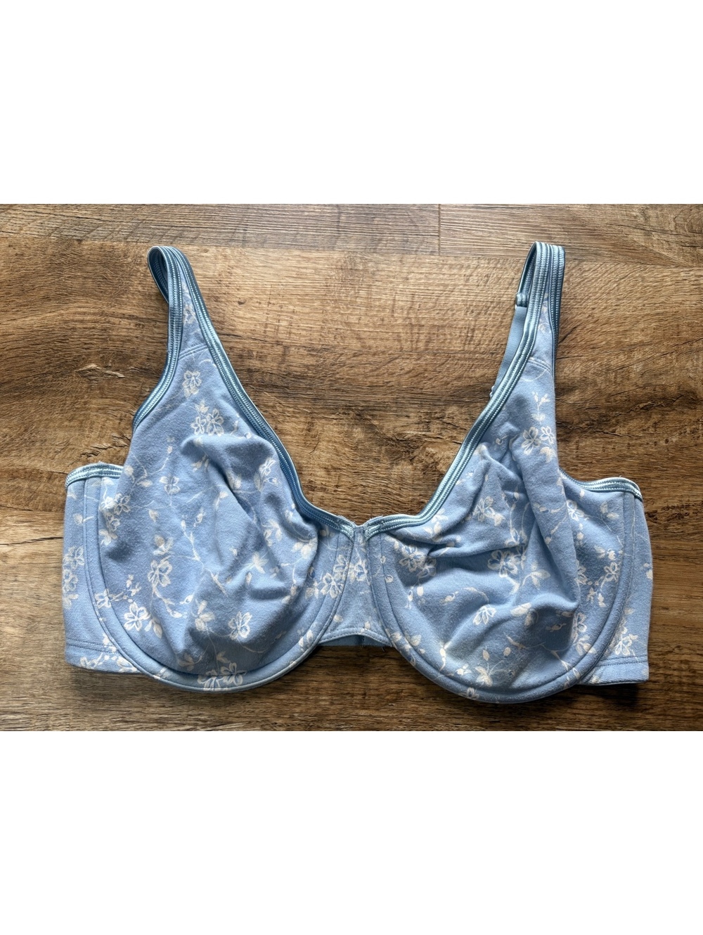 Light Blue Floral Underwire Bra by Cacique Size 38DD